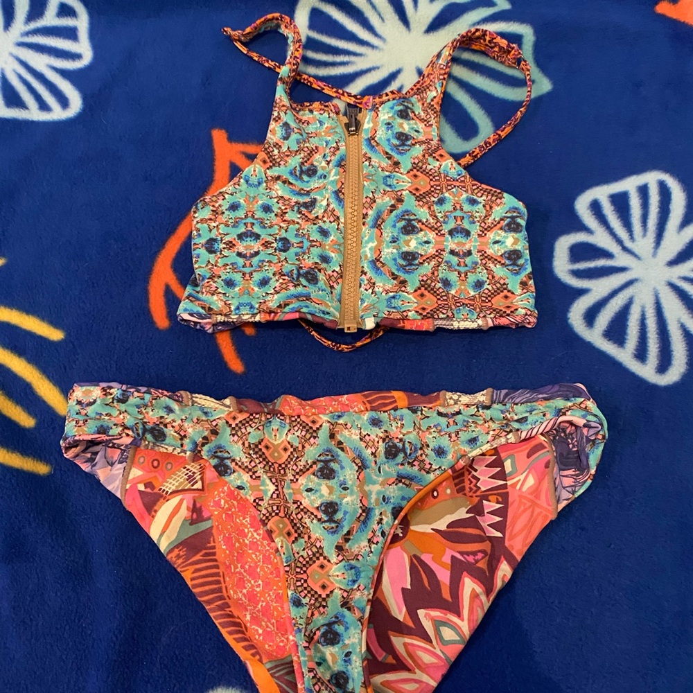 Colorful Patterned Bikini Set reversible - Picture 3 of 4